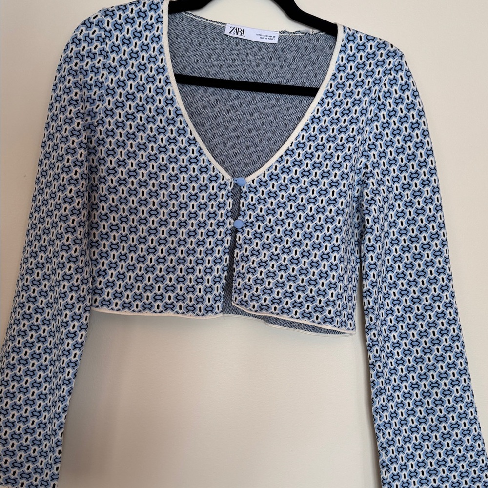 Zara Cropped Long Sleeve with Buttons